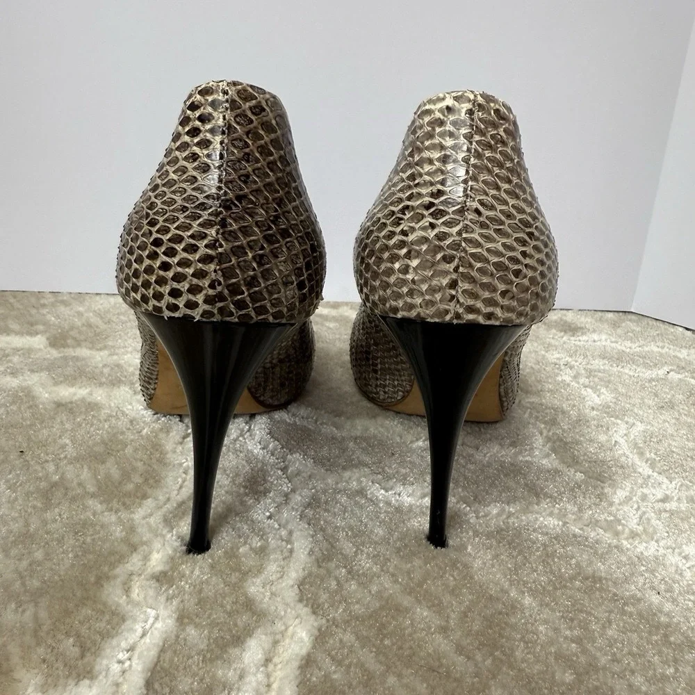 Giuseppe Zanotti Snake Print Embossed Leather Peep Toe Pump Heels EU38 US8‎ Used